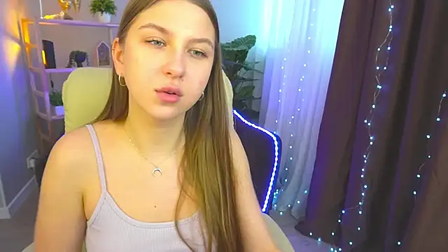 Snapshot of AureliaBliss_ chatting on February 7, 12:50 pm AureliaBliss online show from February 7, 12:50 pm