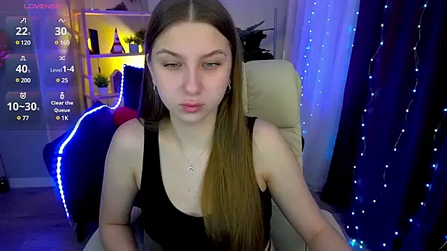 Snapshot of AureliaBliss_ chatting on February 25, 8:30 pm AureliaBliss online show from February 25, 8:30 pm