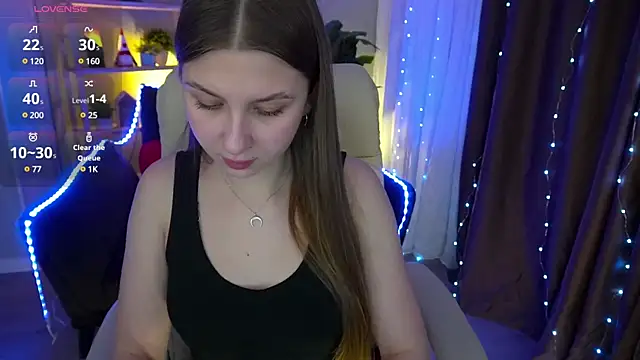 Snapshot of AureliaBliss_ chatting on March 4, 7:32 pm AureliaBliss online show from March 4, 7:32 pm