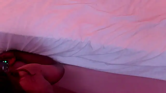 Snapshot of Stela__Gs chatting on March 22, 10:13 pm Stela Gs online show from March 22, 10:13 pm