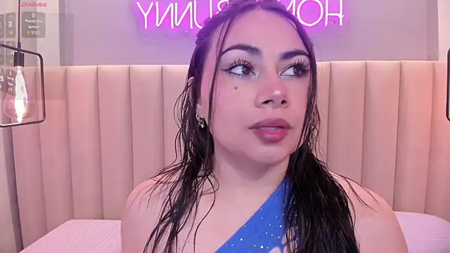 Naomymonroe  online show from August 2, 11:52 am