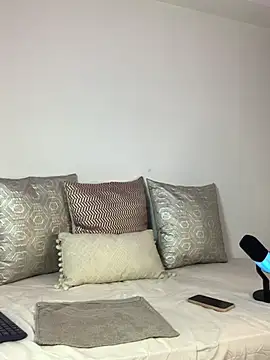 genesissara online show from February 21, 4:48 pm