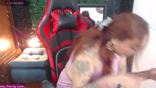 Snapshot of natyk_m chatting on October 28, 8:00 pm natyk m online show from October 28, 8:00 pm