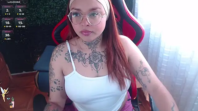 Snapshot of natyk_m chatting on November 30, 4:11 pm natyk m online show from November 30, 4:11 pm