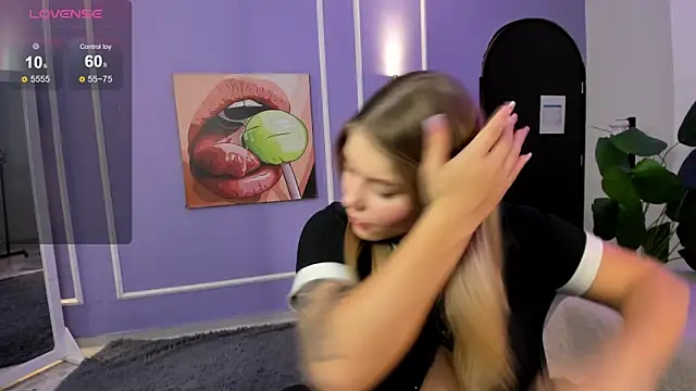 alaia greyy online show from November 27, 1:46 pm