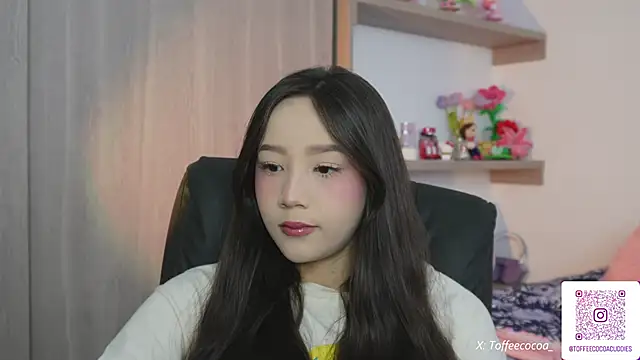Snapshot of sophi_lii chatting on June 13, 9:24 pm sophi lii online show from June 13, 9:24 pm
