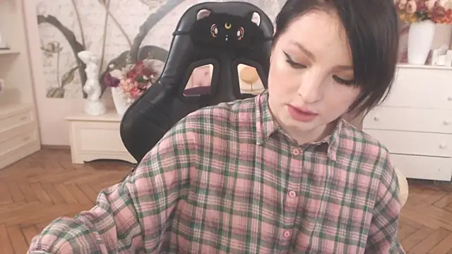 BritneyBarker online show from April 27, 2:31 am