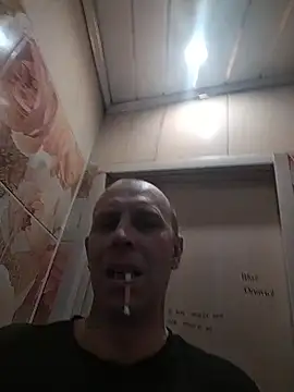 Snapshot of MaxDevilWhite chatting on October 26, 10:32 am MaxDevilWhite online show from October 26, 10:32 am