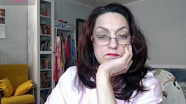 Snapshot of Soffya_Soy chatting on May 13, 8:49 pm Soffya Soy online show from May 13, 8:49 pm