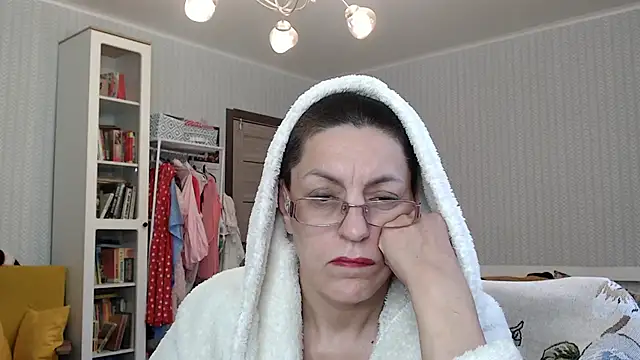 Snapshot of Soffya_Soy chatting on May 28, 6:32 am Soffya Soy online show from May 28, 6:32 am