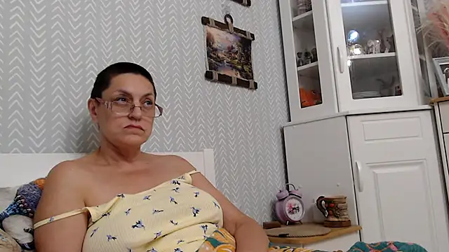 Snapshot of Soffya_Soy chatting on June 7, 10:46 pm Soffya Soy online show from June 7, 10:46 pm