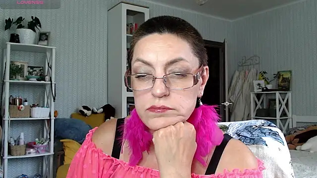 Snapshot of Soffya_Soy chatting on June 16, 7:33 am Soffya Soy online show from June 16, 7:33 am