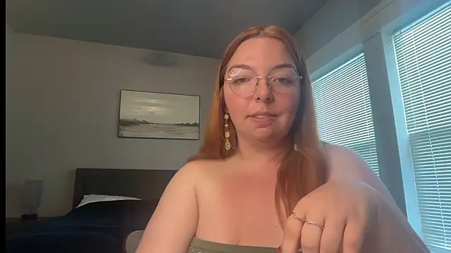 curvycate127 online show from May 25, 8:37 pm