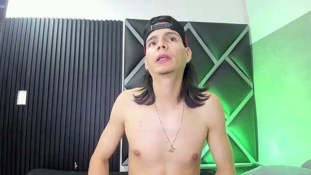 Martshall09 online show from October 29, 9:05 pm