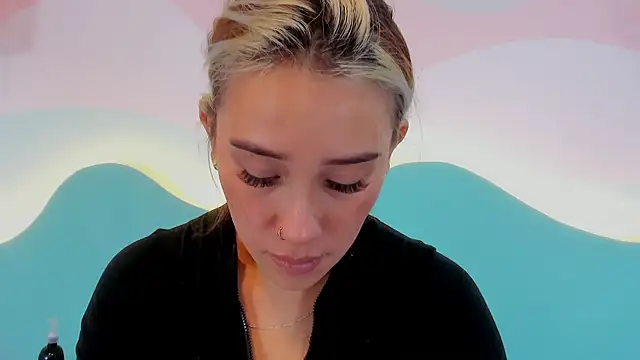 Lannajansen online show from February 13, 1:40 pm