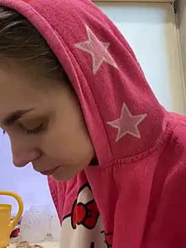 White Lu online show from February 7, 1:47 am