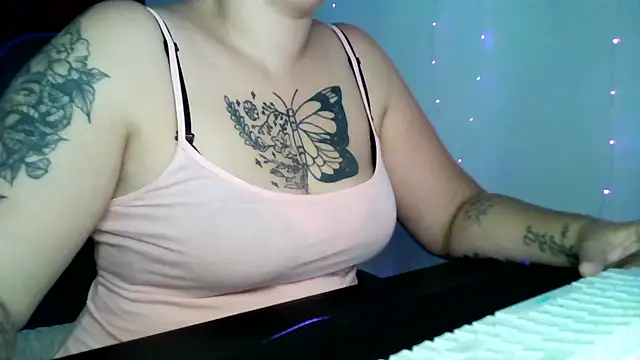 bunnyfox420 online show from September 12, 4:51 pm