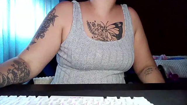 bunnyfox420 online show from September 27, 2:11 pm