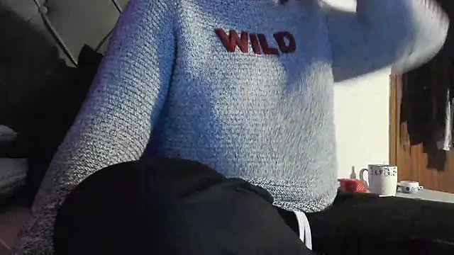 bunnyfox420 online show from January 11, 8:14 pm