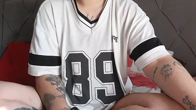 bunnyfox420 online show from April 25, 8:39 am