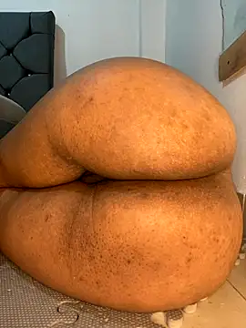 Snapshot of Charlotte_bronxxx chatting on September 15, 10:43 pm Charlotte bronxxx online show from September 15, 10:43 pm