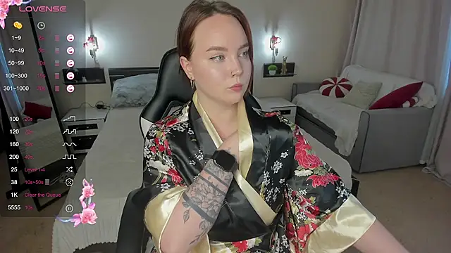 maya suun online show from July 3, 12:17 am