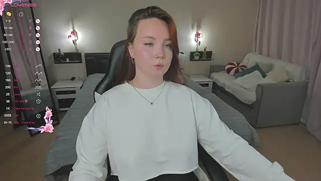 maya suun online show from July 26, 1:25 am