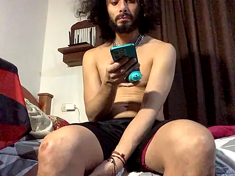 Nooneisthis online show from December 14, 8:30 am