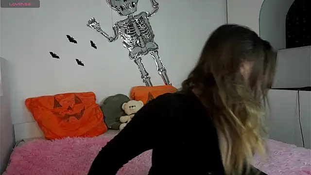 nawuwu online show from October 30, 4:14 am