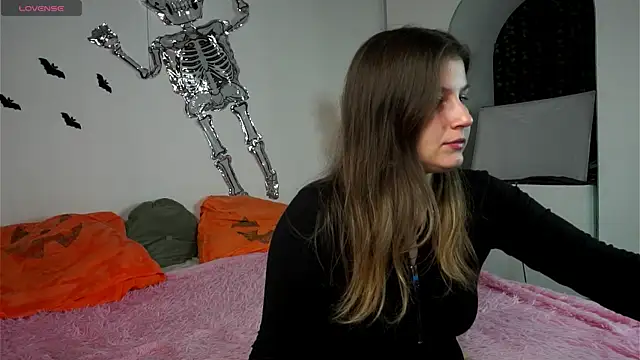 nawuwu online show from November 2, 1:02 pm