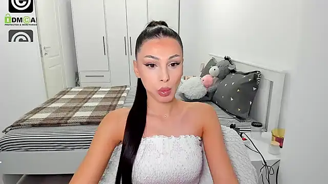 HelenShawn online show from November 6, 9:37 pm