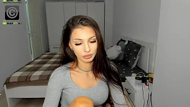 HelenShawn online show from November 14, 9:24 pm