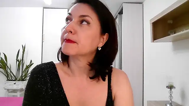 Victoria Glam online show from April 29, 5:41 pm