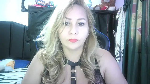 mariana0x online show from October 26, 12:33 pm