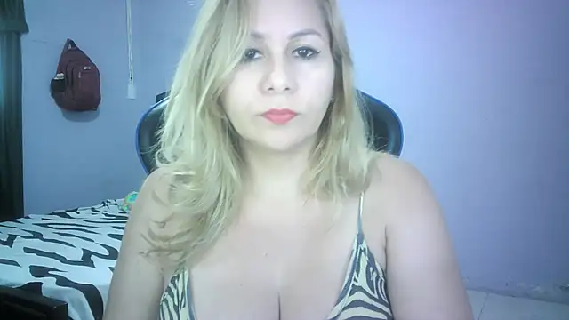 mariana0x online show from October 28, 8:22 pm