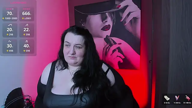 Snapshot of QueenOfHaze chatting on May 4, 7:54 pm QueenOfHaze online show from May 4, 7:54 pm