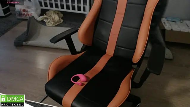 crystalyss online show from November 9, 3:16 am