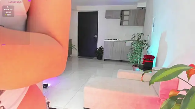 Hannah Jonhson online show from November 16, 2:28 am