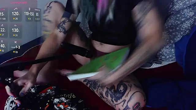 Snapshot of tvstatic chatting on November 8, 7:41 am tvstatic online show from November 8, 7:41 am