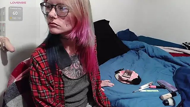 tvstatic online show from February 28, 7:09 am