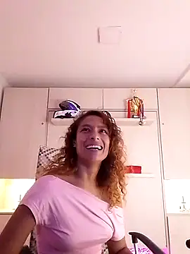 Snapshot of Zoedaniels chatting on February 27, 11:26 pm Zoedaniels online show from February 27, 11:26 pm