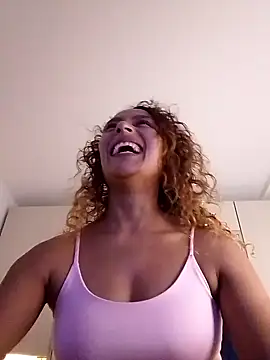 Snapshot of Zoedaniels chatting on March 10, 11:27 pm Zoedaniels online show from March 10, 11:27 pm