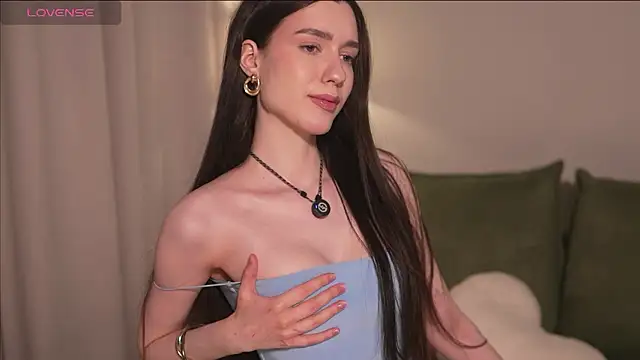 Snapshot of justbarbiee chatting on February 17, 7:31 pm justbarbiee online show from February 17, 7:31 pm