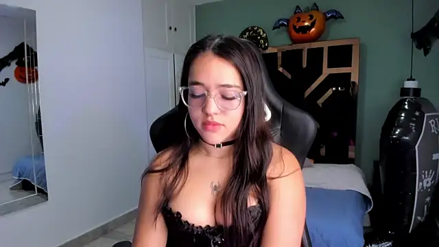 Billie Jhonson  online show from October 29, 8:10 pm