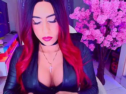 Snapshot of latexgoddes chatting on December 3, 1:46 am latexgoddes online show from December 3, 1:46 am