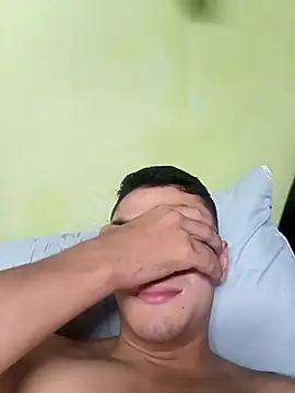 Snapshot of andresiito203 chatting on September 23, 5:54 am andresiito203 online show from September 23, 5:54 am