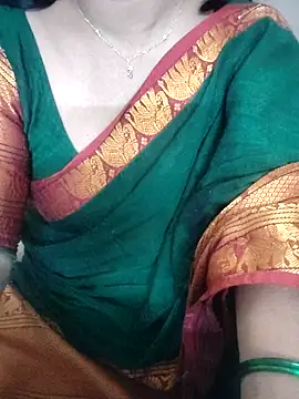 Snapshot of laxmitelugu78 chatting on September 27, 6:46 pm laxmitelugu78 online show from September 27, 6:46 pm