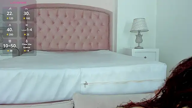 Snapshot of Kendall__Fox chatting on February 19, 5:27 am Kendall Fox online show from February 19, 5:27 am