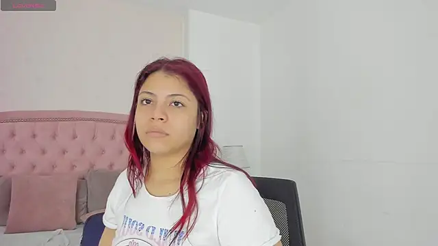 Snapshot of Kendall__Fox chatting on September 12, 4:45 am Kendall Fox online show from September 12, 4:45 am