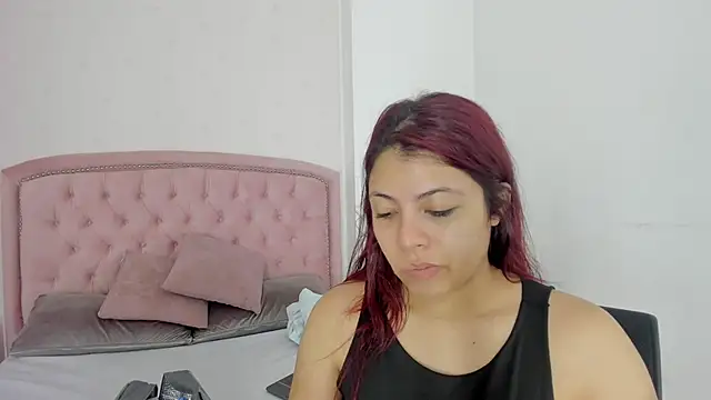 Snapshot of Kendall__Fox chatting on October 7, 4:09 am Kendall Fox online show from October 7, 4:09 am